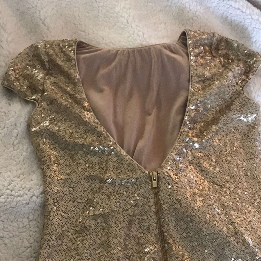 🍾Price drop!! Gold sequin dress